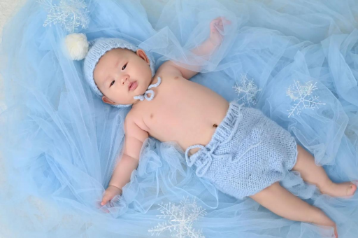 杭州满月宝宝放屁臭 杭州满月宝宝放屁臭